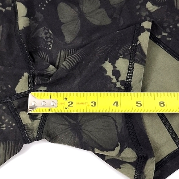 Lululemon Biggie So Fly Butterfly Fatigue Green Training Short 5" Inseam Size 10 - Picture 11 of 11